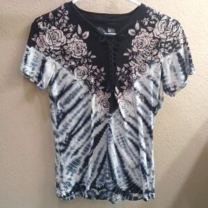 Affliction black & white graphic Tee size S